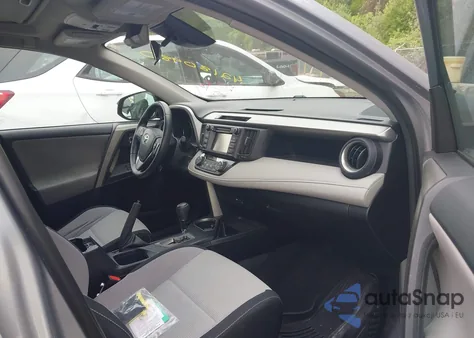 2017 Toyota Rav4 Xle z USA, uszkodzony, nr VIN 2T3RFREV0HW590884